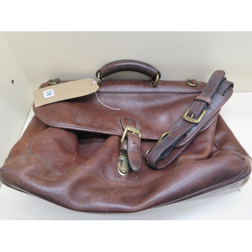 Timberland leather best sale messenger bag