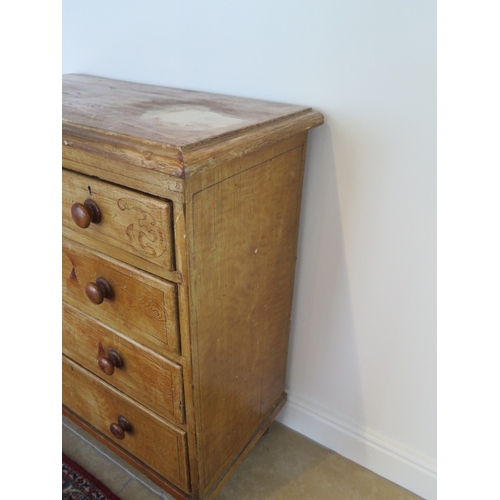 546 - A Victorian five drawer pine chest of drawers with original grained finish - Height 107cm x 92cm x 4... 