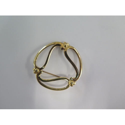 69 - A 9ct yellow gold Ola Gorie brooch - Diameter 3.5cm - approx weight 4.7 grams