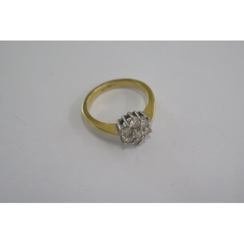 80 - An 18ct yellow gold diamond cluster ring size J/K - approx weight 4 grams - good condition