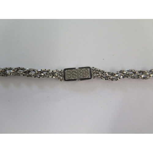 84 - An 850 platinum necklace - Length 39cm - approx weight 22 grams - in good condition