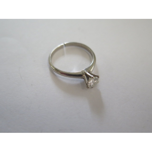 89 - An 850 platinum diamond solitaire ring - diamond weight approx 0.46ct - cut to shank - approx weight... 