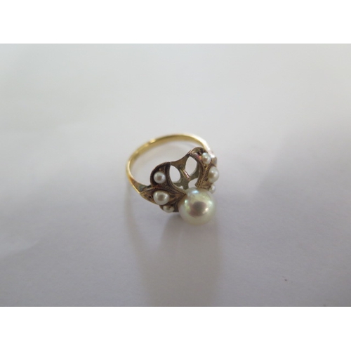 93 - An 18ct yellow gold pearl ring - missing a pearl - ring size M - approx weight 3.4 grams