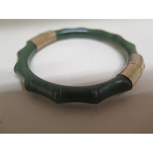 102 - A jade bracelet