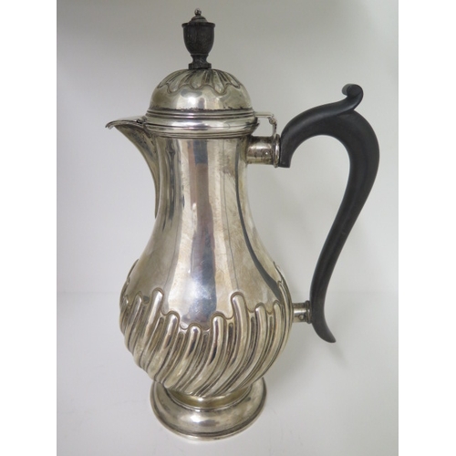 286 - A silver coffee pot - total weight approx 13.3 troy oz