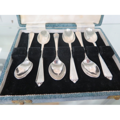 313 - A boxed set of six silver teaspoons, Sheffield 1932, a set of six silver coffee bean teaspoons Birmi... 