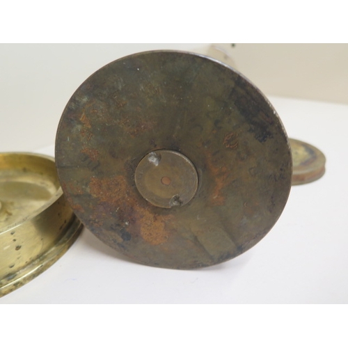 402 - A large brass shell case dated 1918 - approx 50cm with lid, together with a brass shell case ashtray... 