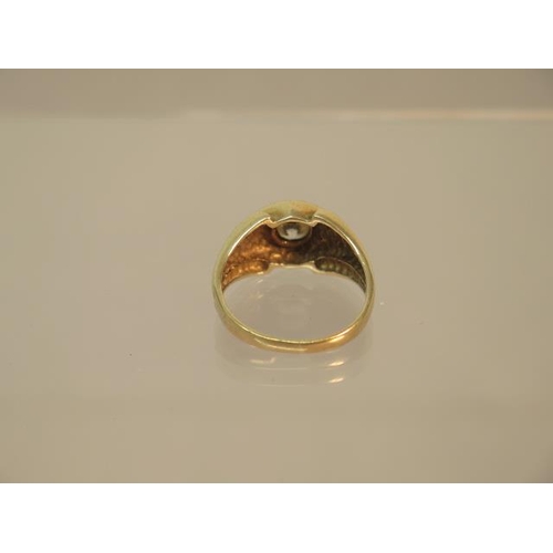 108 - A 9ct yellow gold (hallmarked) gents ring with CZ - ring size R - weight approx 4.7 grams