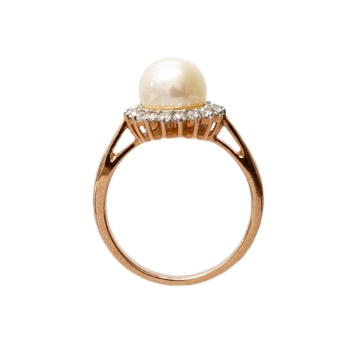 124 - A 9ct rose gold pearl and diamond ring size N - approx diamond weight 0.37ct