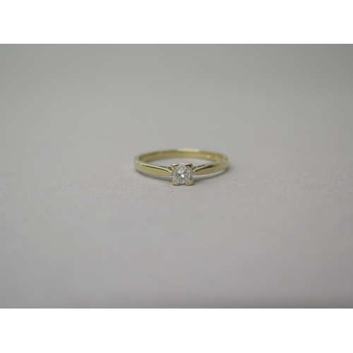 215 - A 9ct yellow gold princess cut diamond ring - diamond approx 0.25ct - carat weight marked to inside ... 