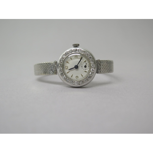 231A - A ladies Hydepark Watch Co 18ct white gold (hallmarked) cased bracelet watch - round case approx 23m... 