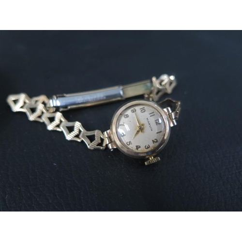 267 - Two ladies 9ct yellow gold cased watches with plated straps - cases approx 2cm and 1.7cm