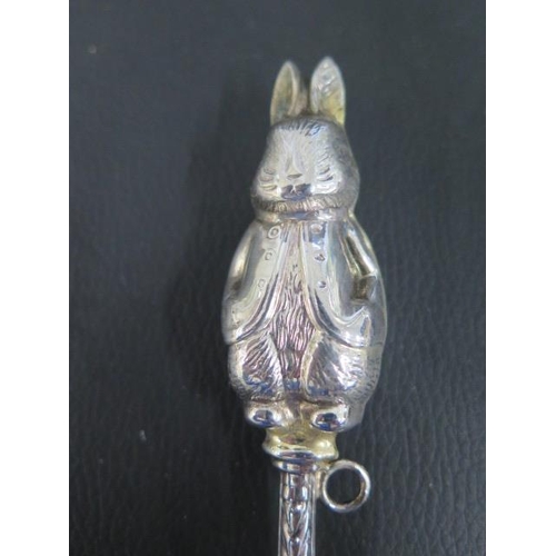 295 - A pair of charming sterling silver babies rattles modelled as rabbits S & Co Birmingham - approx 13c... 