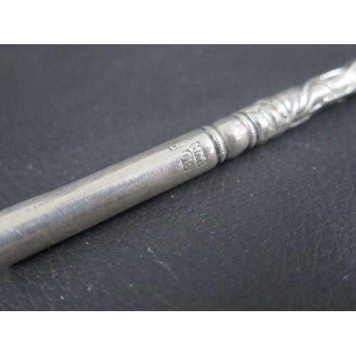 299 - A Chinese late 19th/early 20th century export silver dip-pen - Wang Hing & Co Hong Kong - cylindrica... 