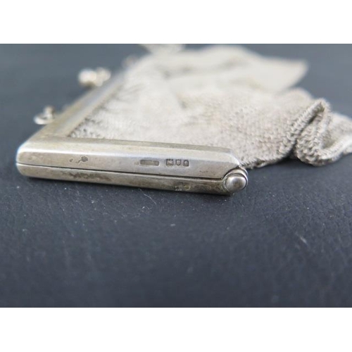 303 - An Edwardian silver ladies mesh evening bag, London 1914 - approx 15cm - weight approx 7.8 troy oz -... 