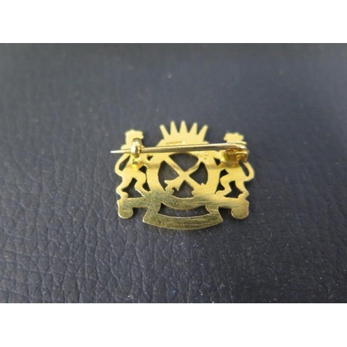 450 - A 22ct yellow gold Royal Malay Regt pin badge marked 22K - in very good condition, including pin - a... 