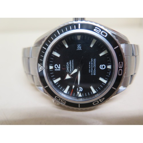 251 - An Omega Seamaster Planet Ocean Chronometer - 43MM CASE - 81725321, serial 29005091, box and full se... 