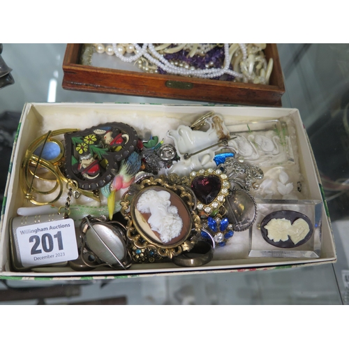 201 - A large collection of costume jewellery