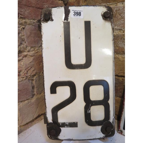 404 - An enamel railway signal identification sign 'U28' with mounting brackets - Height 36cm