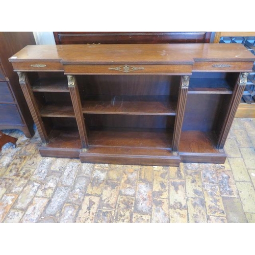 587 - A breakfront bookcase - Width 140cm x Height 80cm x Depth 30cm