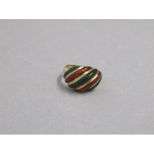 175 - An 18ct yellow gold (hallmarked) ring with red and green enamel - ring size O - approx weight 6.9 gr... 