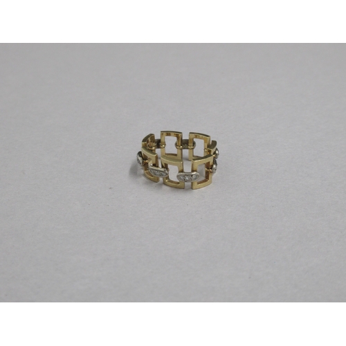 181 - An 18ct yellow gold (tested) and diamond chain link ring - ring size O/P - approx weight 6.6 grams