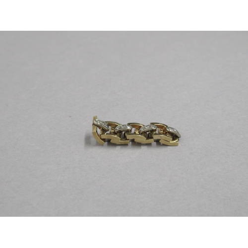 181 - An 18ct yellow gold (tested) and diamond chain link ring - ring size O/P - approx weight 6.6 grams