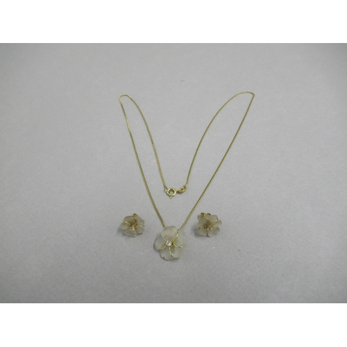 183 - An 18ct yellow gold (hallmarked) pendant on chain with ear studs - chain 50cm, pendant 1.5cm - appro... 