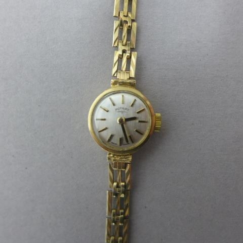 254 - A ladies Rotary watch on a 9ct hallmarked strap - approx weight 12.4 grams