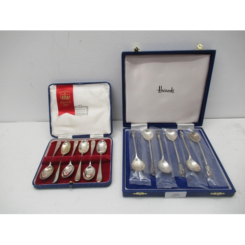 285 - A set of six silver teaspoons - Queen Elizabeth II Coronation - Harrods, Sheffield 1953 in original ... 