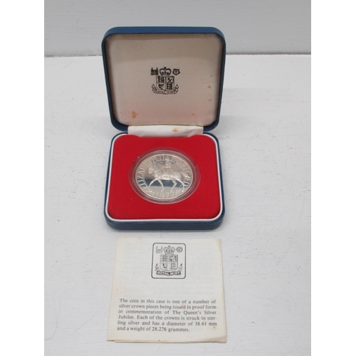 326 - A Royal Mint 1977 QEII silver jubilee silver proof coin