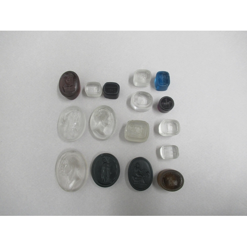 352 - James Tassie Intaglio seals - a collection of 17 clear and coloured