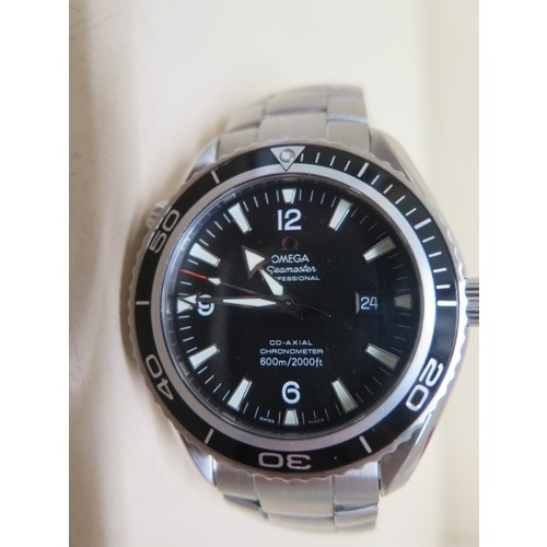 235 - An Omega Seamaster Planet Ocean Chronometer - 43MM CASE - 81725321, serial 29005091, box and full se... 