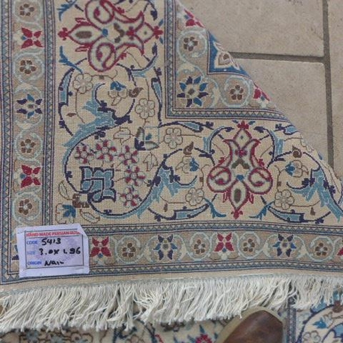 488 - A hand woven Nain Persian rug - 300cm x 196cm