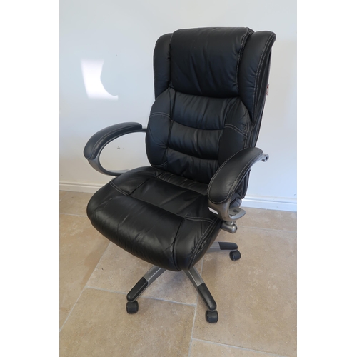 603 - A modern desk chair