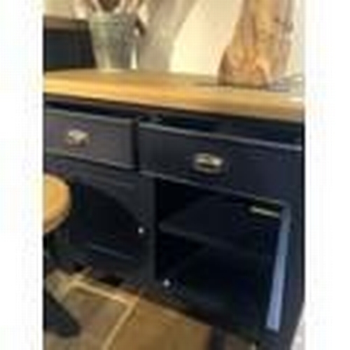 544 - Harrogate 2 door 2 drawer sideboard. Painted blue with oak top. Ex display

Double Cabinet with Magn... 