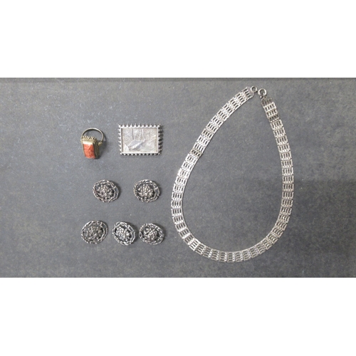 103 - Silver jewellery to include five Art Nouveau buttons, silver gilt and coral hinged ring, necklace an... 