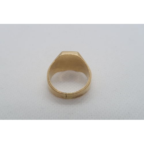 118 - A mans yellow gold (tested) signet ring - tested as approx 18ct - ring size P - approx weight 15 gra... 