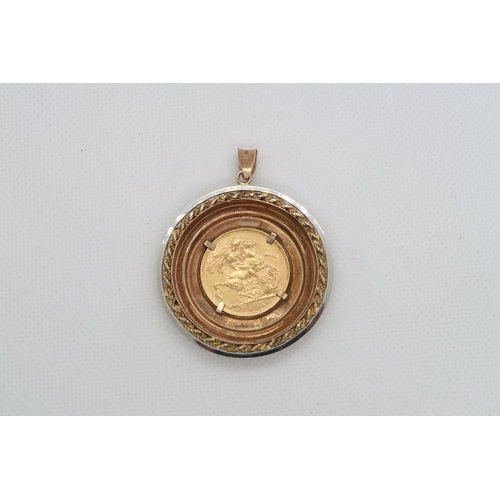 153 - An 1894 gold sovereign set as a pendant in 9ct gold (hallmarked) gold - approx 4.5cm diameter - appr... 