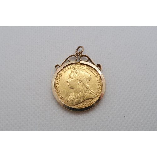 154 - An 1896 gold sovereign set as a pendant in 9ct (hallmarked) yellow gold - approx weight 9.3 grams