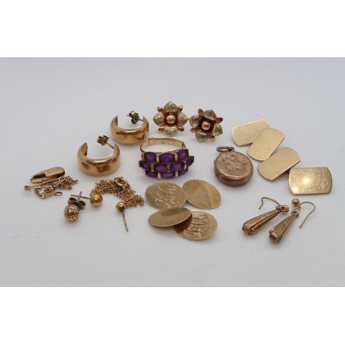 167 - A selection of 9ct gold to include two pairs of cufflinks (hallmarked) together with a 9ct (hallmark... 