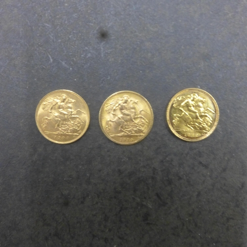 351 - Three gold half sovereigns - 1904,1914 and 1982