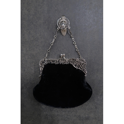 364 - An Edwardian Art-nouveau silver framed ladies velvet evening bag, hallmarked Birmingham 1904