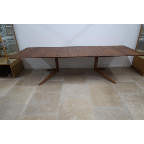 514 - A Mathew Hilton cross extending dining table 2m x 1m x 0.75cm tall, extends to 3m with the leaves, s... 