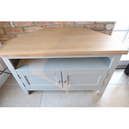 549 - Winchester corner tv unit painted grey with 2 doors. Ex display

– Cable holes in back of the unit
–... 