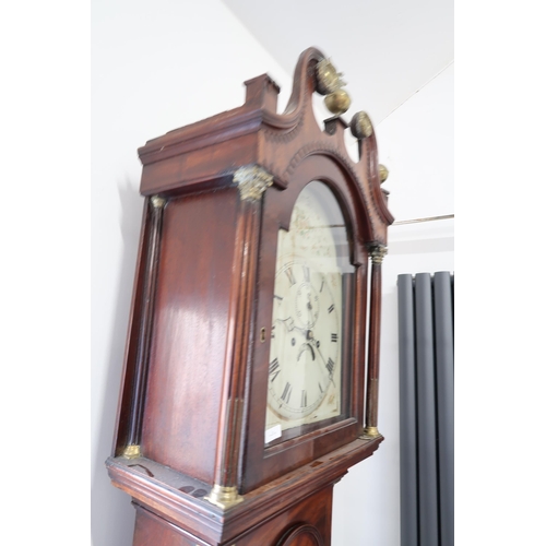 551 - A good quality 8 day longcase clock with an arched convex dial with seconds hand and a calendar - th... 