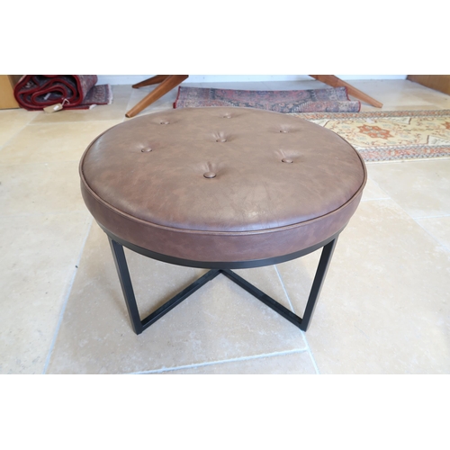 552 - A modern faux leather stool