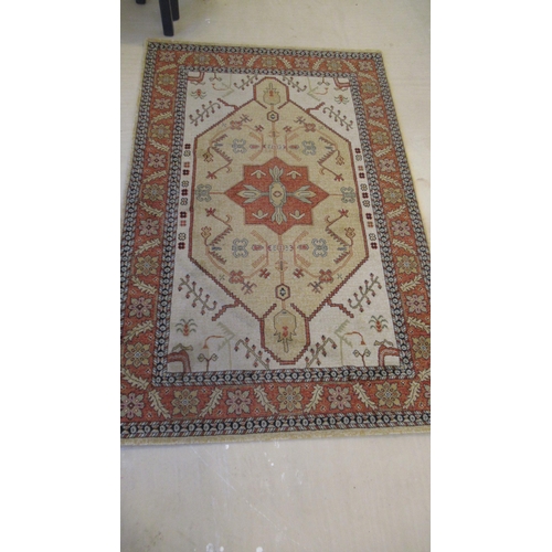 593 - A modern woollen Royal Ottoman rug - 185cm x 120cm - in good condition