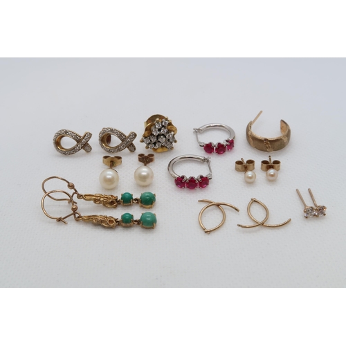 216 - Assorted gold earrings - weight approx 12 grams