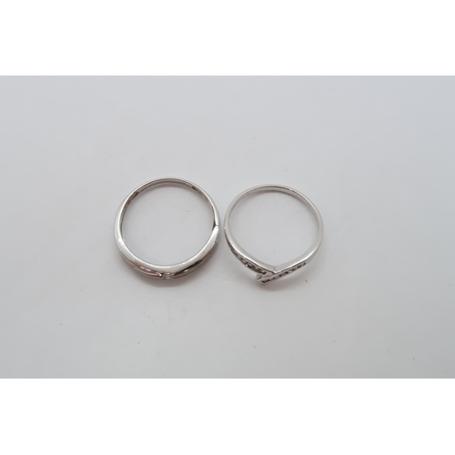 126 - Two 9ct white gold rings with diamond sizes P & M/N - weight approx 2.8 grams